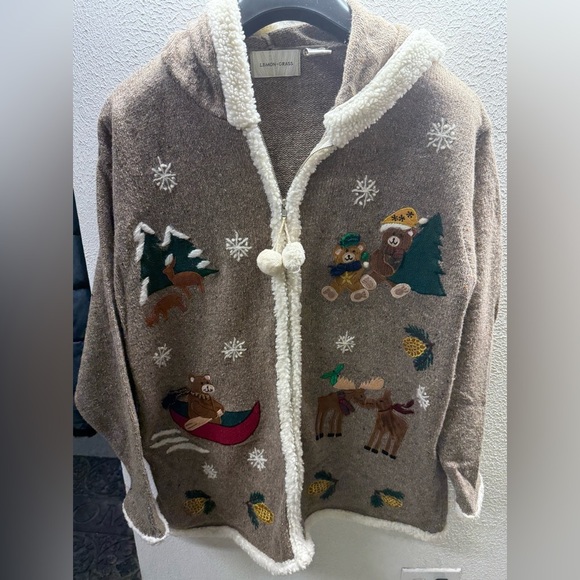 Lemon Grass Winter Motif Sweater - Picture 6 of 7